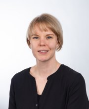 Asiantuntija Marjaana Siirilän valokuva