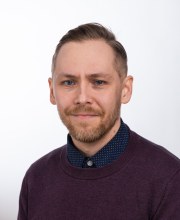 Asiantuntija Tiivo Uuksulaisen valokuva