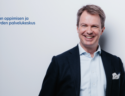 Valokuva Peter Nymanista. Ylälaidassa on Jatkuvan oppimisen ja työllisyyden palvelukeskuksen logo. 